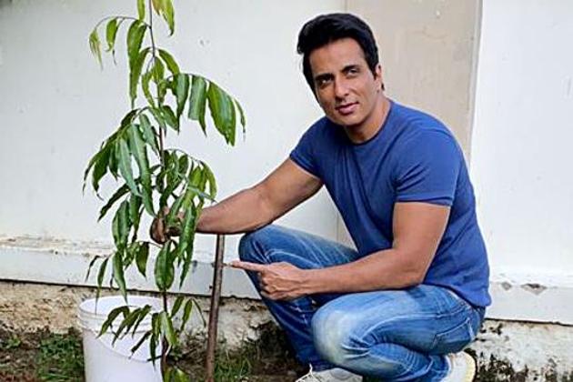 The Brihanmumbai Municipal Corporation (BMC) has filed a complaint against Bollywood actor Sonu Sood with the Mumbai Police. (ANI) The Brihanmumbai Municipal Corporation (BMC) has filed a complaint against Bollywood actor Sonu Sood with the Mumbai Police. (ANI)