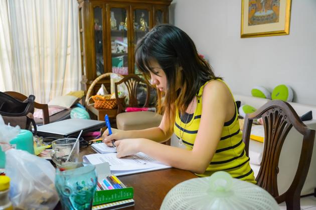 College students are usually averse to tidying up their desk, room.(PHOTO: Shutterstock (For representation purpose only))