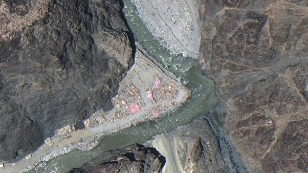 Satellite image shows close up view of the Line of Actual Control (LAC) border and patrol point 14 in the eastern Ladakh sector of Galwan Valley on June 22, 2020.(Maxar Technologies via Reuters) Satellite image shows close up view of the Line of Actual Control (LAC) border and patrol point 14 in the eastern Ladakh sector of Galwan Valley on June 22, 2020.(Maxar Technologies via Reuters)