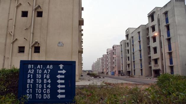 A view of the market inside Delhi Development Authority (DDA) Flats at Narela in New Delhi.(Amal KS/HT Photo)