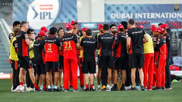 The RCB squad during a practice session.(Twitter/RCB)