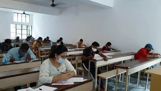 The University Grants Commission had allowed the West Bengal government to hold final year exams in colleges and universities within October 18. (ANI file) The University Grants Commission had allowed the West Bengal government to hold final year exams in colleges and universities within October 18. (ANI file)