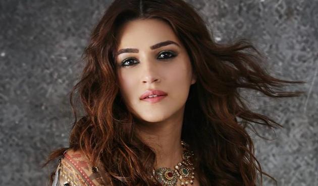 Kriti Sanon shared a poem about fighting failure. Kriti Sanon shared a poem about fighting failure.