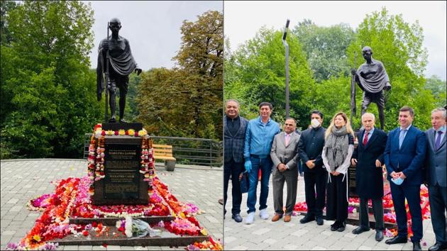Bronze statue of Mahatma Gandhi inaugurated in Ukraine on Gandhi Jayanti(Twitter/IndiainUkraine) Bronze statue of Mahatma Gandhi inaugurated in Ukraine on Gandhi Jayanti(Twitter/IndiainUkraine)