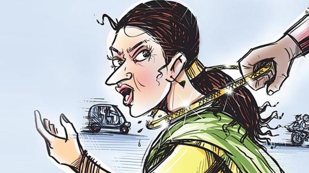 The auto lifters would provide stolen bikes to middlemen who would rent them out to snatchers for Rs 2,000 a day or a share in the snatched item(s), a Delhi police official said. (HT Illustration) The auto lifters would provide stolen bikes to middlemen who would rent them out to snatchers for Rs 2,000 a day or a share in the snatched item(s), a Delhi police official said. (HT Illustration)