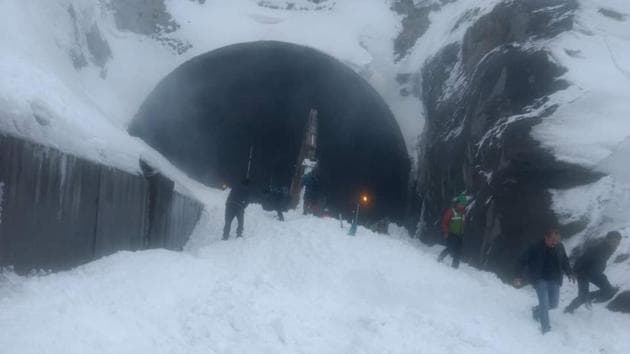 A rescue team at work near the north portal of Atal Tunnel to save army jawan Satnam Singh.(Sourced)