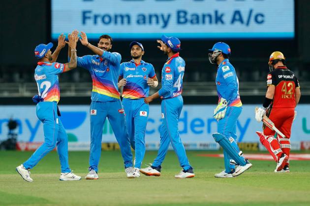 Axar Patel dismisses AB de Villiers. (IPL/Twitter)