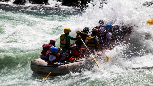 Tourists enjoying river rafting in Rishikesh(HT PHOTO)