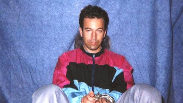 This file photo obtained on Jan. 30, 2002, shows Wall Street Journal reporter Daniel Pearl in captivity by Pakistani militants(AP)