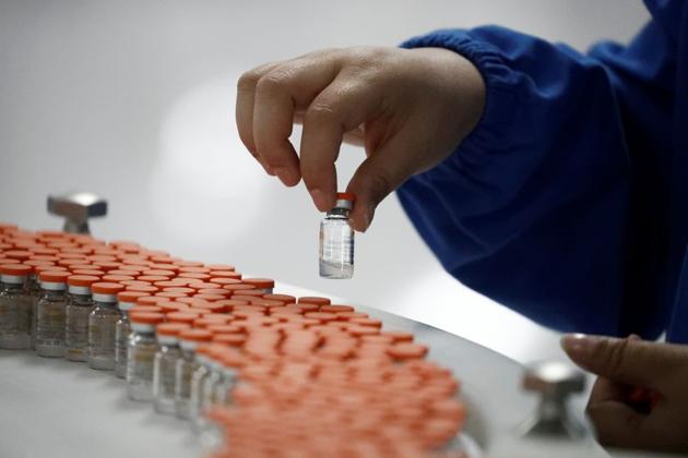 China has inoculated hundreds of thousands of essential workers and other groups considered at high risk with other vaccines, even as clinical trials had not been fully completed, raising safety concerns among experts.(Reuters file photo. Representative image) China has inoculated hundreds of thousands of essential workers and other groups considered at high risk with other vaccines, even as clinical trials had not been fully completed, raising safety concerns among experts.(Reuters file photo. Representative image)