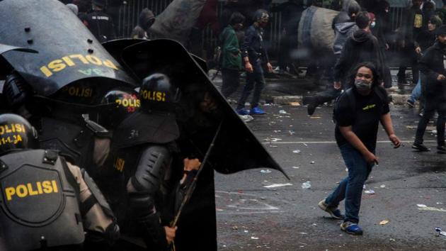 Photos Indonesian Students And Workers Protest New Labour Law