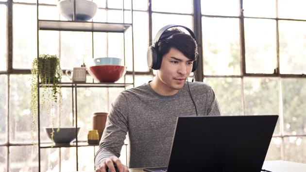 The 10th Gen InteI Core processors bring big-time entertainment—and much more—to ultra-portable devices. The 10th Gen InteI Core processors bring big-time entertainment—and much more—to ultra-portable devices.