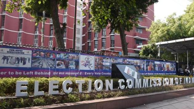 The Election Commission has said that parties will have to seek permission before their star campaigners are allowed into Bihar. (HT PHOTO.) The Election Commission has said that parties will have to seek permission before their star campaigners are allowed into Bihar. (HT PHOTO.)