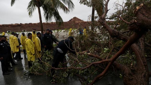 Earlier strong winds whipped Cancun, one of Mexico’s most popular tourist destinations, where cars were hit by falling trees, street signs were blown over and stores were damaged, according to AFP reporters. (Reuters Photo) Earlier strong winds whipped Cancun, one of Mexico’s most popular tourist destinations, where cars were hit by falling trees, street signs were blown over and stores were damaged, according to AFP reporters. (Reuters Photo)