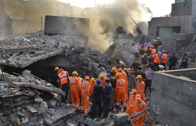 The nine firefighters lost their lives while dousing the flames at a plastic factory near Suffiyan Chowk in November 2017.(HT file photo)