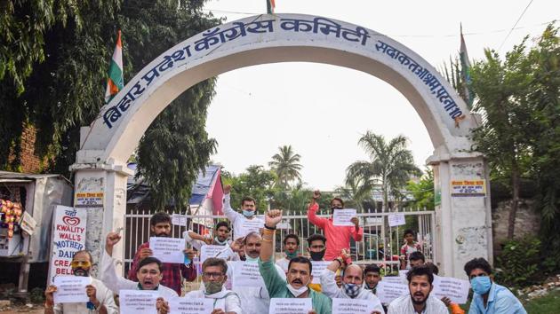 Ticket aspirants from Jehanabad during a protest against the seat sharing for Bihar assembly election, outside Congress party office, in Patna on October 7. (PTI) Ticket aspirants from Jehanabad during a protest against the seat sharing for Bihar assembly election, outside Congress party office, in Patna on October 7. (PTI)