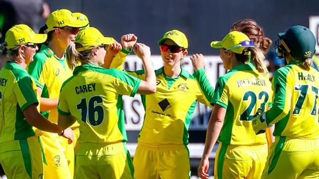 Australian players celebrate their victory in the third WODI against New Zealand.(Getty Images)