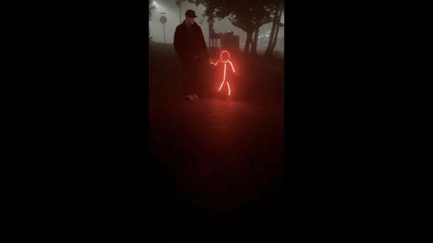 The image shows a child wearing a stick figure costume. (Instagram/@greyandmama) The image shows a child wearing a stick figure costume. (Instagram/@greyandmama)