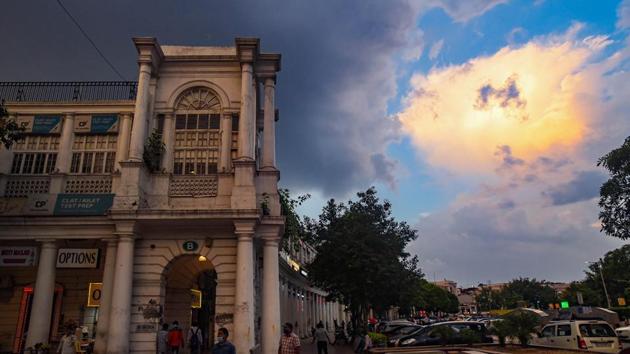 A view of the Connaught Place marketplace on a cloudy evening in New Delhi, India.(Amal KS/HT PHOTO) A view of the Connaught Place marketplace on a cloudy evening in New Delhi, India.(Amal KS/HT PHOTO)