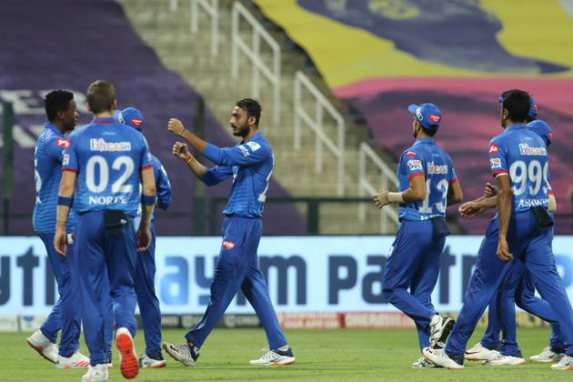 Axar Patel gets a wicket. (IPL/Twitter)