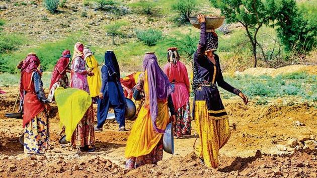 Eight big states including the most populous, Uttar Pradesh, have requested the Centre for more MGNREGS work allocation.(File photo) Eight big states including the most populous, Uttar Pradesh, have requested the Centre for more MGNREGS work allocation.(File photo)