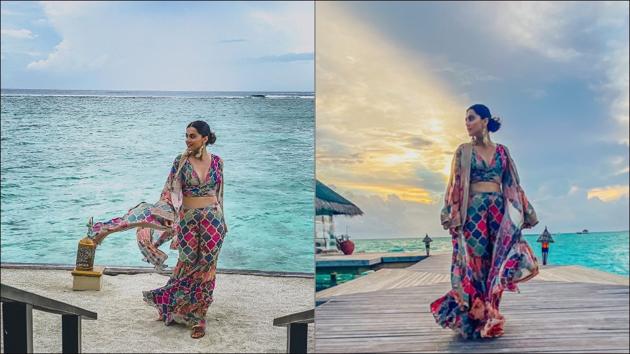 Taapsee Pannu’s tropical parody vibes and summery resort wear leaves Neena Gupta impressed(Instagram/taapsee)