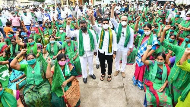 The protesting farmers, women and youth from the capital region, under the banner of Amaravati Parirakshana Samithi (Amaravati protection committee) took out rallies and staged demonstrations in several villages in the capital region, demanding that Amaravati be retained as the only capital of the state. (HT Photo)