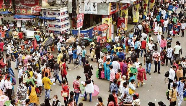 People throng a market for shopping ahead of the upcoming Durga Puja festival at New Market area amid coronavirus pandemic, in Kolkata, Sunday, Oct. 11, 2020.(PTI photo) People throng a market for shopping ahead of the upcoming Durga Puja festival at New Market area amid coronavirus pandemic, in Kolkata, Sunday, Oct. 11, 2020.(PTI photo)
