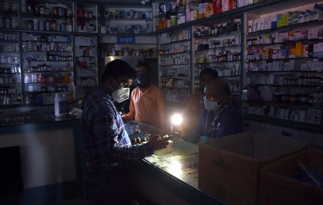 Emergency lights were used at a Medical shop during power failure at Mumbai Central in Mumbai, in Mumbai, India, on Monday, Oct 12, 2020. (Photo by Bhushan Koyande/ HT Photo) Emergency lights were used at a Medical shop during power failure at Mumbai Central in Mumbai, in Mumbai, India, on Monday, Oct 12, 2020. (Photo by Bhushan Koyande/ HT Photo)