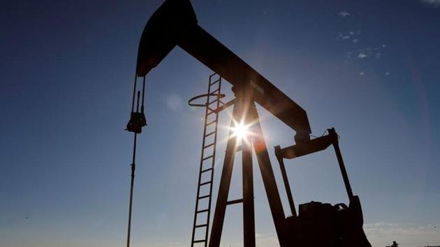 The sun is seen behind a crude oil pump jack in the Permian Basin in Loving County, Texas, US. (Reuters File Photo) The sun is seen behind a crude oil pump jack in the Permian Basin in Loving County, Texas, US. (Reuters File Photo)