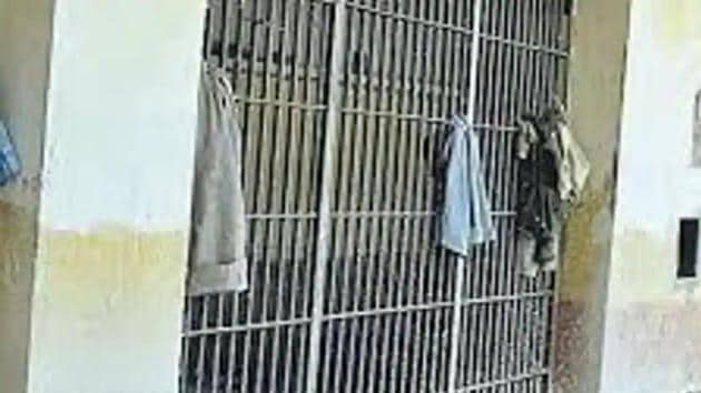 The 17 juvenile inmates attacked three guards in the compound with rods pulled out from doors and fled into the nearby forest after snatching the keys of the main gate from one of the security personnel at 6.40pm on Monday.(HT representational photo)