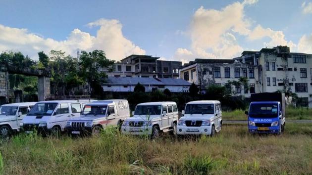 Government vehicles seized by student organisations in Kohima on Monday for violating the ban in Nagaland.(HT PHOTO.) Government vehicles seized by student organisations in Kohima on Monday for violating the ban in Nagaland.(HT PHOTO.)