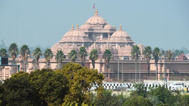 The authorities have decided to open only a few spots inside the sprawling Akshardham complex such as the temple, the park, the musical fountain and the restaurant.(HT file photo)