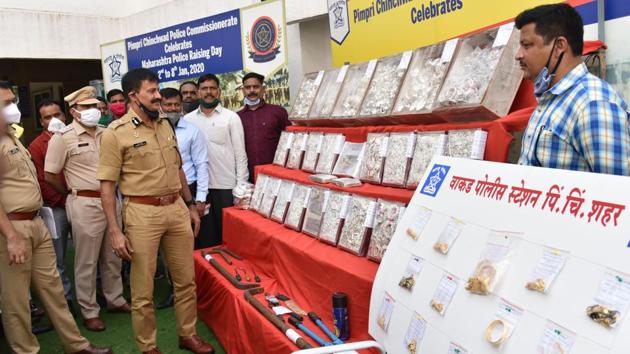 Among the valuables that were recovered, 100 kg was silver, 750 gm gold, four-wheeler vehicles, including one Hyundai Verna and two Maruti Suzuki Eeco.(HT PHOTO)