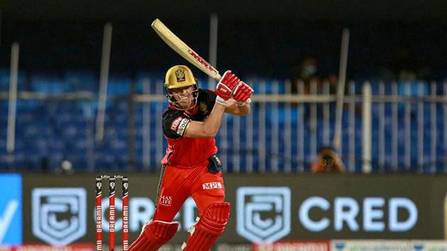 Royal Challengers Bangalore batsman AB de Villiers plays a shot.(PTI)