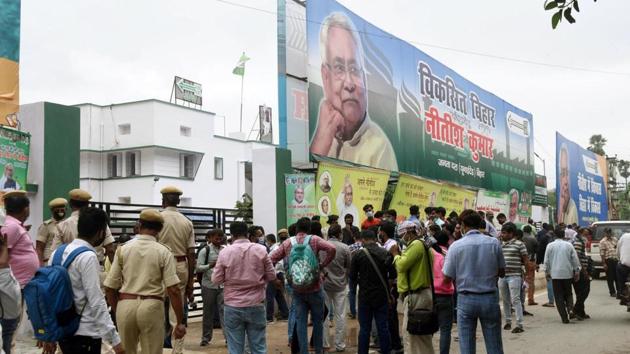 A crowd outside JD(U) office in Patna earlier in September. A health and family welfare ministry official said the onus was on the political parties to spread awareness and take safety precautions to lead by example for the state’s rural and illiterate population. (HT file) A crowd outside JD(U) office in Patna earlier in September. A health and family welfare ministry official said the onus was on the political parties to spread awareness and take safety precautions to lead by example for the state’s rural and illiterate population. (HT file)