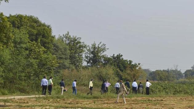 CBI officials conducting investigation in the alleged gang-rape of 19-year-old woman in Hathras.(PTI Photo) CBI officials conducting investigation in the alleged gang-rape of 19-year-old woman in Hathras.(PTI Photo)