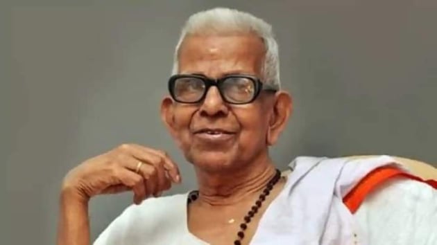 Akkitham Achuthan Namboodiri authored 40 books and remained a colossus in the literary and social world for more than eight decades. (HT PHOTO) Akkitham Achuthan Namboodiri authored 40 books and remained a colossus in the literary and social world for more than eight decades. (HT PHOTO)