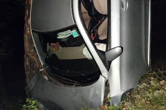 One man died and two others were injured as a car veered off the road and into a gorge in Mandi.(HT Photo) One man died and two others were injured as a car veered off the road and into a gorge in Mandi.(HT Photo)
