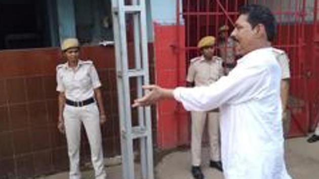 An AK-47 was recovered from the residence of Mokama MLA Anant Singh last year in August.(HT Photo)