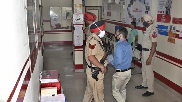 Robbery bid foiled at Muthoot Finance branch in Ludhiana, three