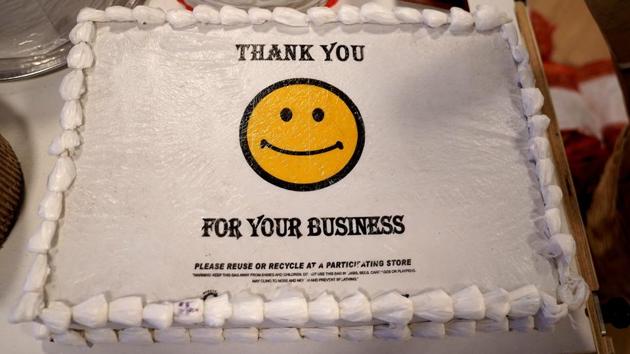 A cake made entirely of plastic bags with a message that is usually printed on plastic shopping bags handed out at stores currently, pictured at the Plastic Bag Store on October 16. (Carlo Allegri / REUTERS)