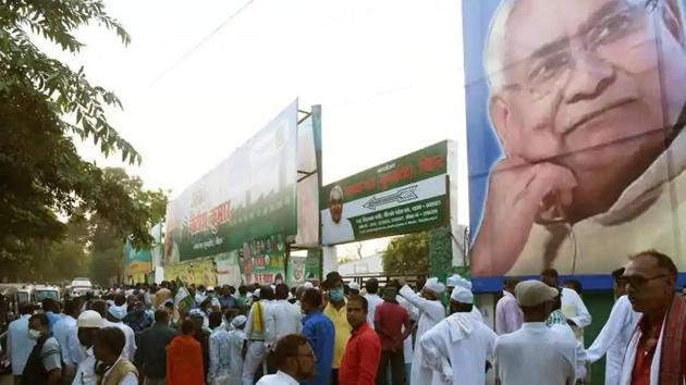 The police have executed warrants against 25,294 which were pending over six months (before April 2020) while 29,863 warrants were executed during the election process which were pending since April 2020. (HT Photo) The police have executed warrants against 25,294 which were pending over six months (before April 2020) while 29,863 warrants were executed during the election process which were pending since April 2020. (HT Photo)