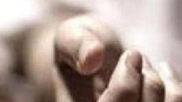 Police officers said that prima facie, it seems that the woman was strangled to death as there were no other visible injury marks on her body. (HT Archives. Representative image) Police officers said that prima facie, it seems that the woman was strangled to death as there were no other visible injury marks on her body. (HT Archives. Representative image)