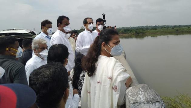 Maharashtra CM Uddhav Thackeray visited flood-affected areas at Akkalkot in Solapur district, on Monday. (HT PHOTO) Maharashtra CM Uddhav Thackeray visited flood-affected areas at Akkalkot in Solapur district, on Monday. (HT PHOTO)
