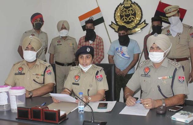 Cops addressing the media after the arrest of the accused in Ludhiana on Tuesday. (HT PHOTO) Cops addressing the media after the arrest of the accused in Ludhiana on Tuesday. (HT PHOTO)