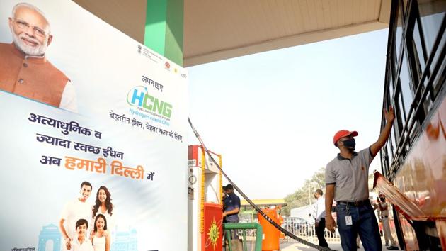 Hydrogen Laced Cng Buses Debut In National Capital Hindustan Times