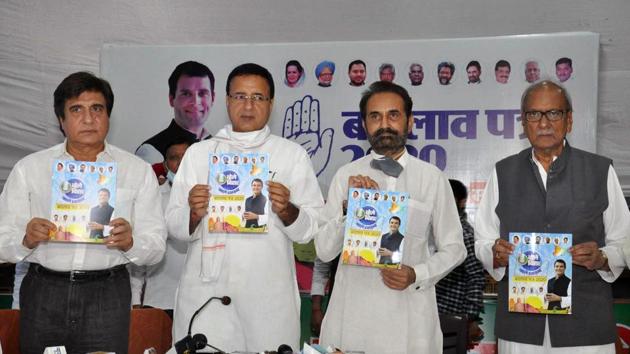 (From left to right) Congress star campaigner Raj Babbar, president of Bihar Election Management Samiti Randeep Singh Surjewala, All India Congress Committee Bihar in-charge Shaktisinh Goyal, and former governor Nikhil Kumar release party manifesto in Patna on Wednesday.(ANI)