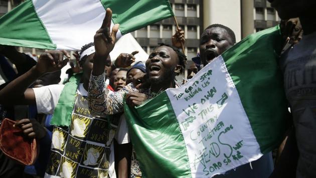 Photos: Hundreds protest in Lagos despite curfew | Hindustan Times