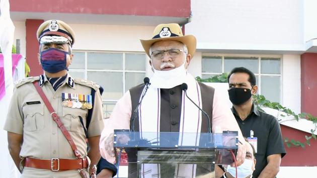Haryana chief minister Manohar Lal Khattar speaking at the Police Lines, Moginand, in Panchkula on Wednesday. (HT PHOTO) Haryana chief minister Manohar Lal Khattar speaking at the Police Lines, Moginand, in Panchkula on Wednesday. (HT PHOTO)